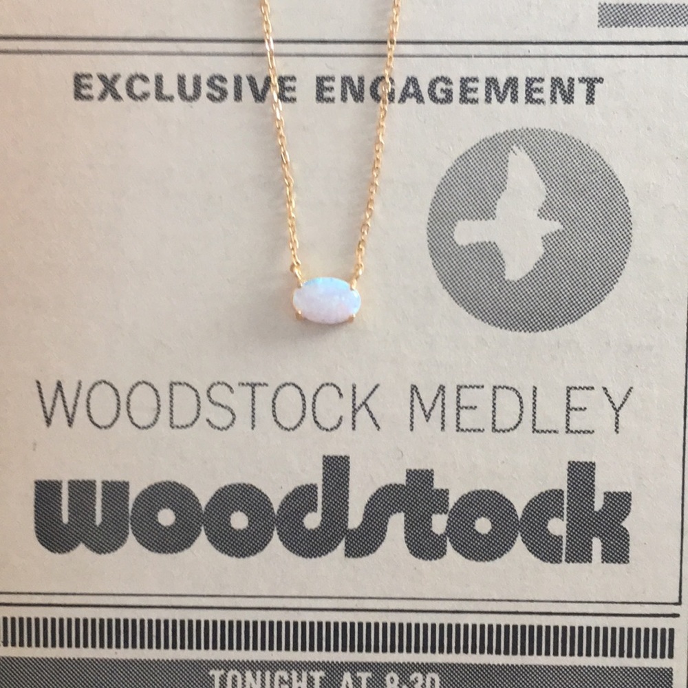 Cute teal opal-like gem gold necklace